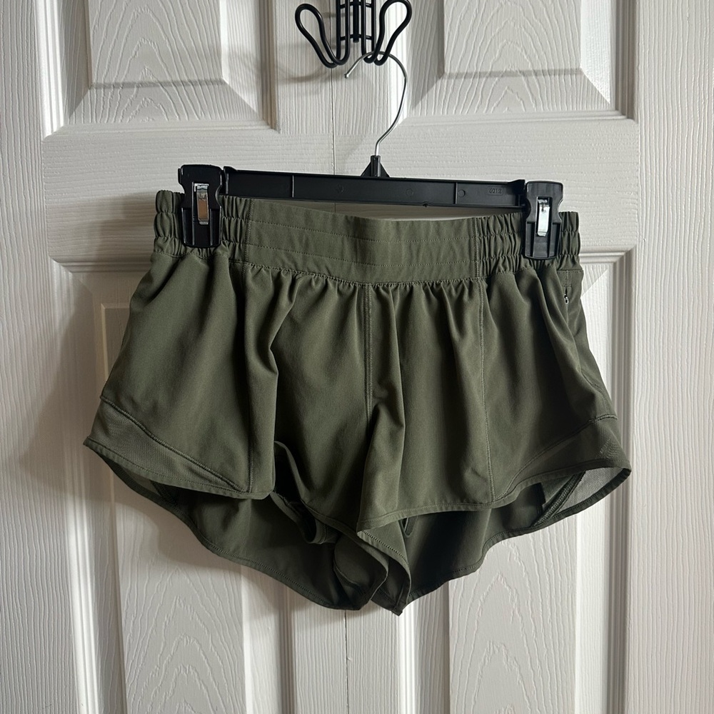 Lululemon Hotty Hot Lowrise 2.5”